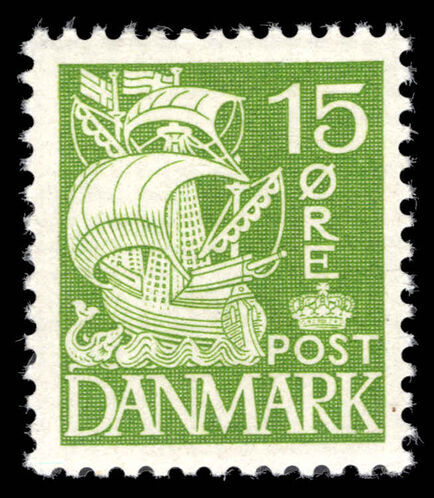 Denmark 1933-41 15ø yellowish-green Caravel die IIa unmounted mint.