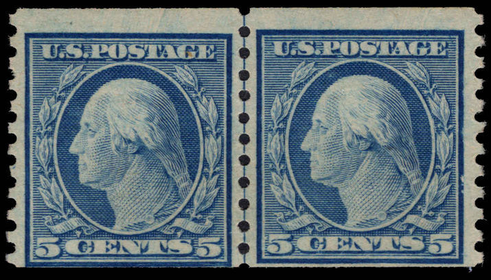 USA 1919 5c blue coil small holes variety (Scott 496a) joint line pair fine unmounted mint.
