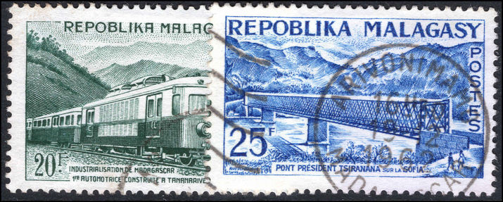 Malagasy 1962 Trains fine used.