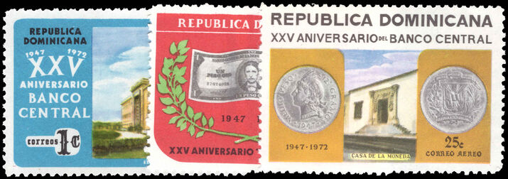 Dominican Republic 1972 25th Anniversary of Central Bank unmounted mint.