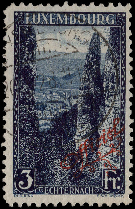 Luxembourg 1922-34 3f official perf 11½ red overprint fine used.