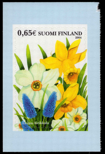 Finland 2004 Daffodils unmounted mint.