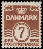 Denmark 1933-2004 7ø brown unmounted mint.