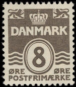 Denmark 1933-2004 8ø grey unmounted mint.