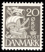 Denmark 1933-41 20ø grey Caravel die II unmounted mint.