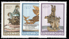 Luxembourg 1990 Fountains unmounted mint.