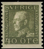 Sweden 1921-36 40  olive-green fine lightly mounted mint.