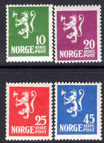 Norway 1922-24 Rampant Lion set unmounted mint.